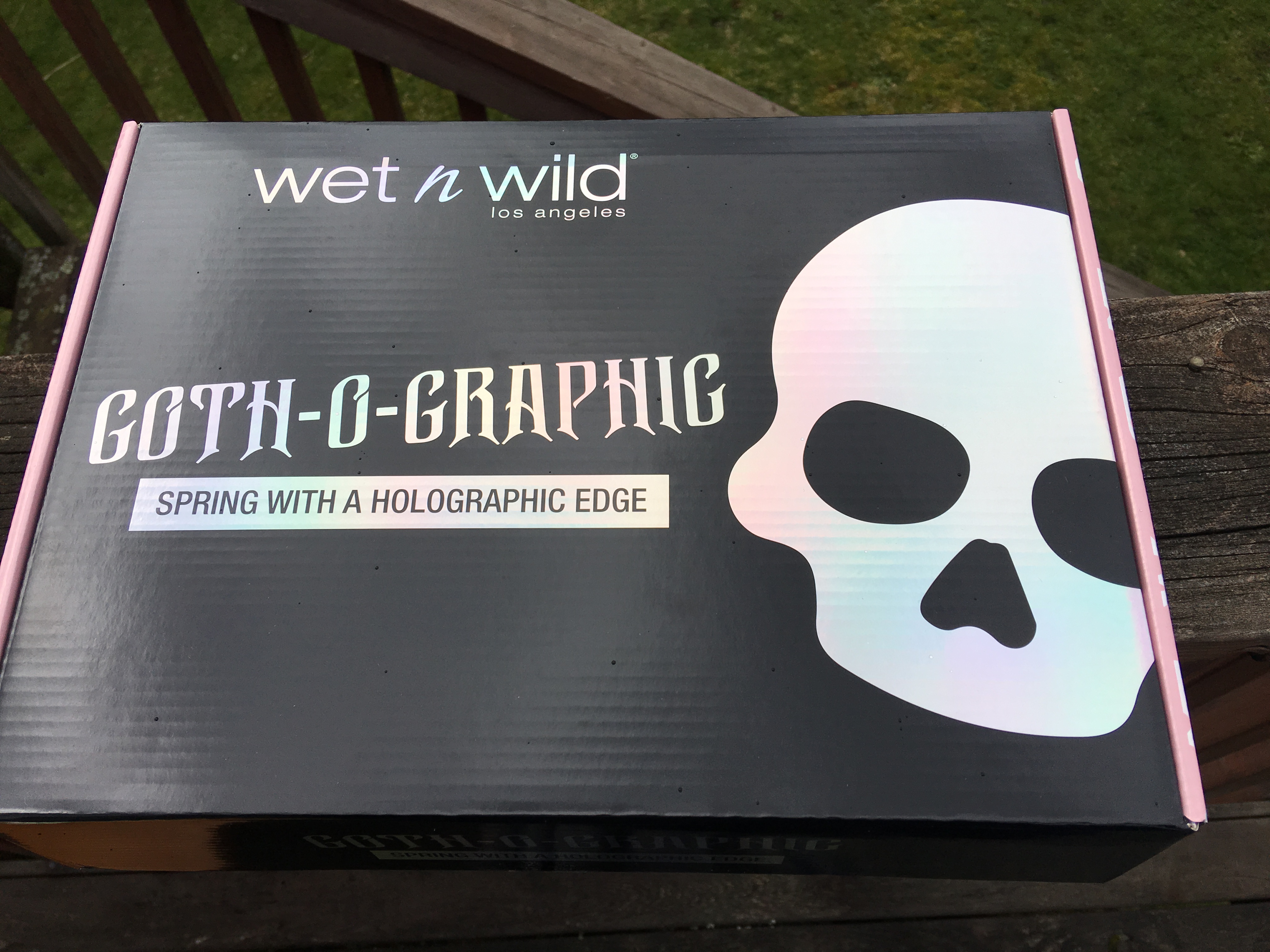 WnW Goth-o-Graphic box
